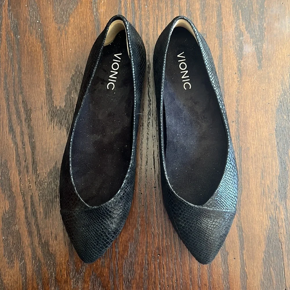 Vionic, black flat - Picture 6 of 6